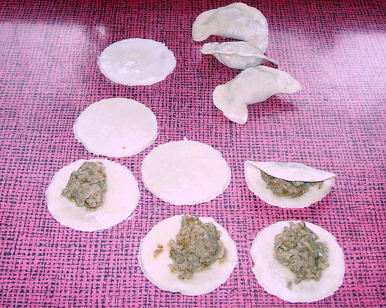 Pierogi — כיסוני בצק פולניים מסורתיים