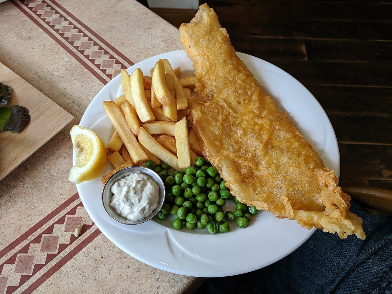 Fish and chips — מנה בריטית קלאסית