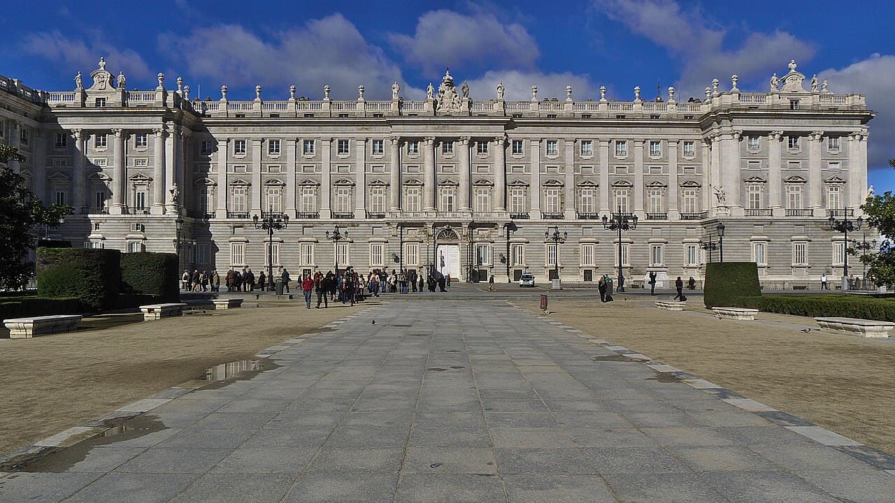 Palacio Real וקו הרקיע של מדריד
